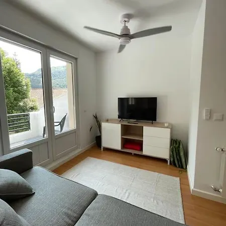 Apartment Bajo Con Terraza Ason River